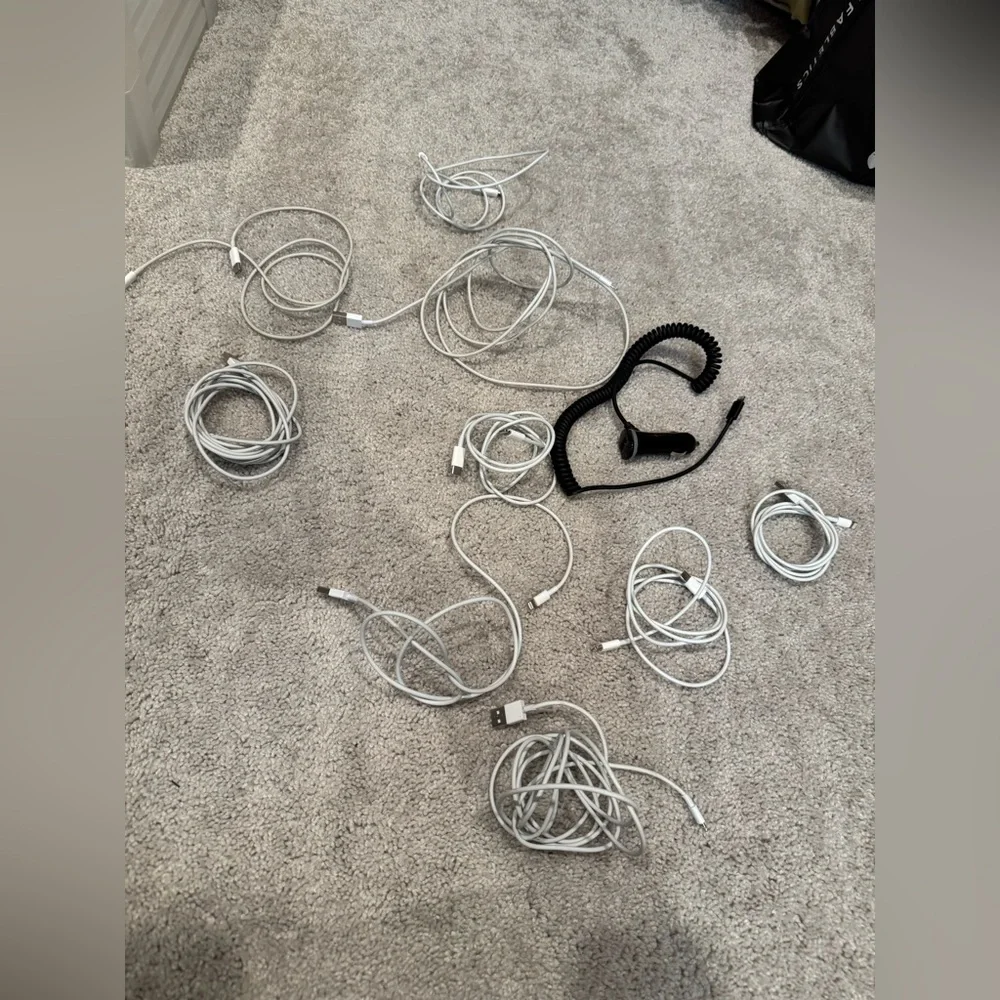 Set of 10 lightning chargers